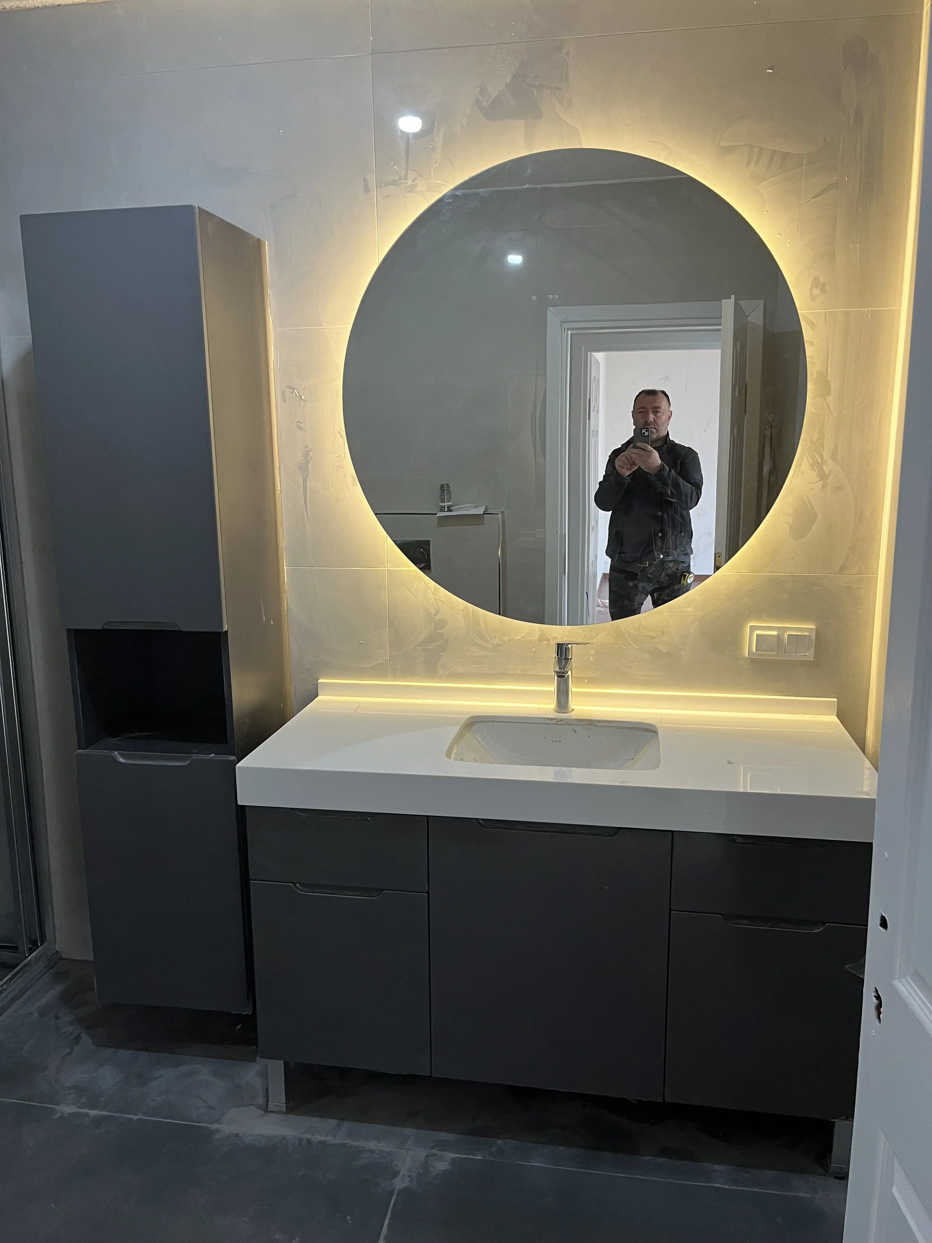 Minimal Tasarımlı Banyo Dolabı